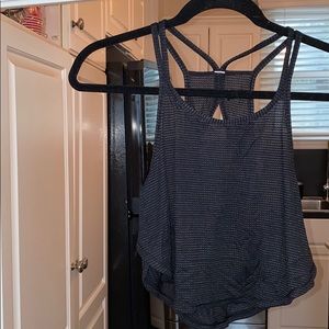 Lululemon yoga crop top